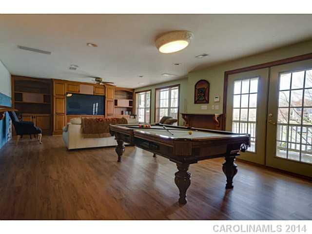 Tega Cay - Residential