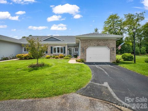 Photo of 20 Country Meadows Lane, Hendersonville, NC 28792 (MLS # 4338193)