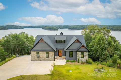464 LakeCrest Drive Nebo NC 28761