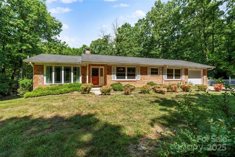 A home in Hendersonville