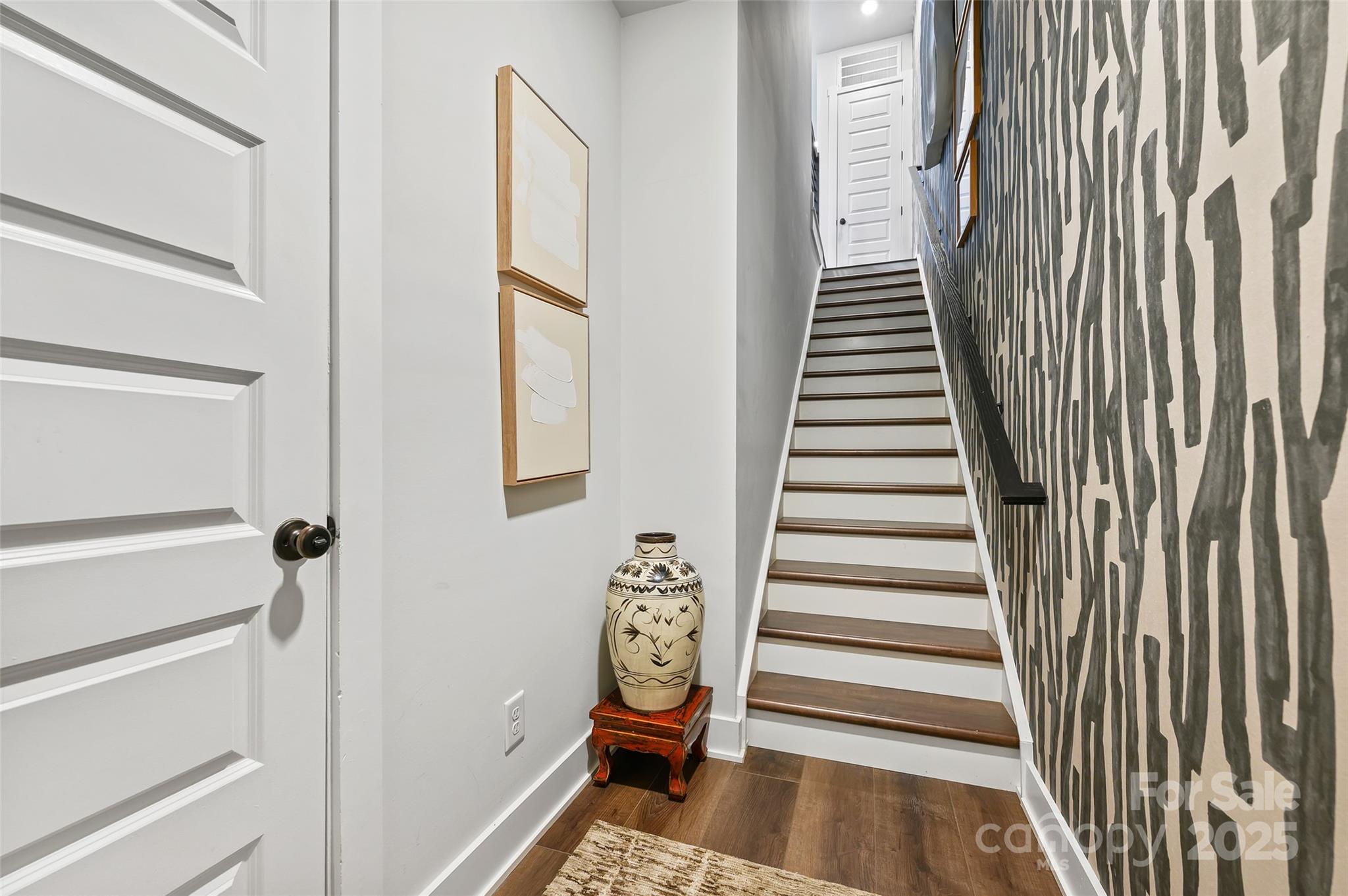 5027 Tiny Lane