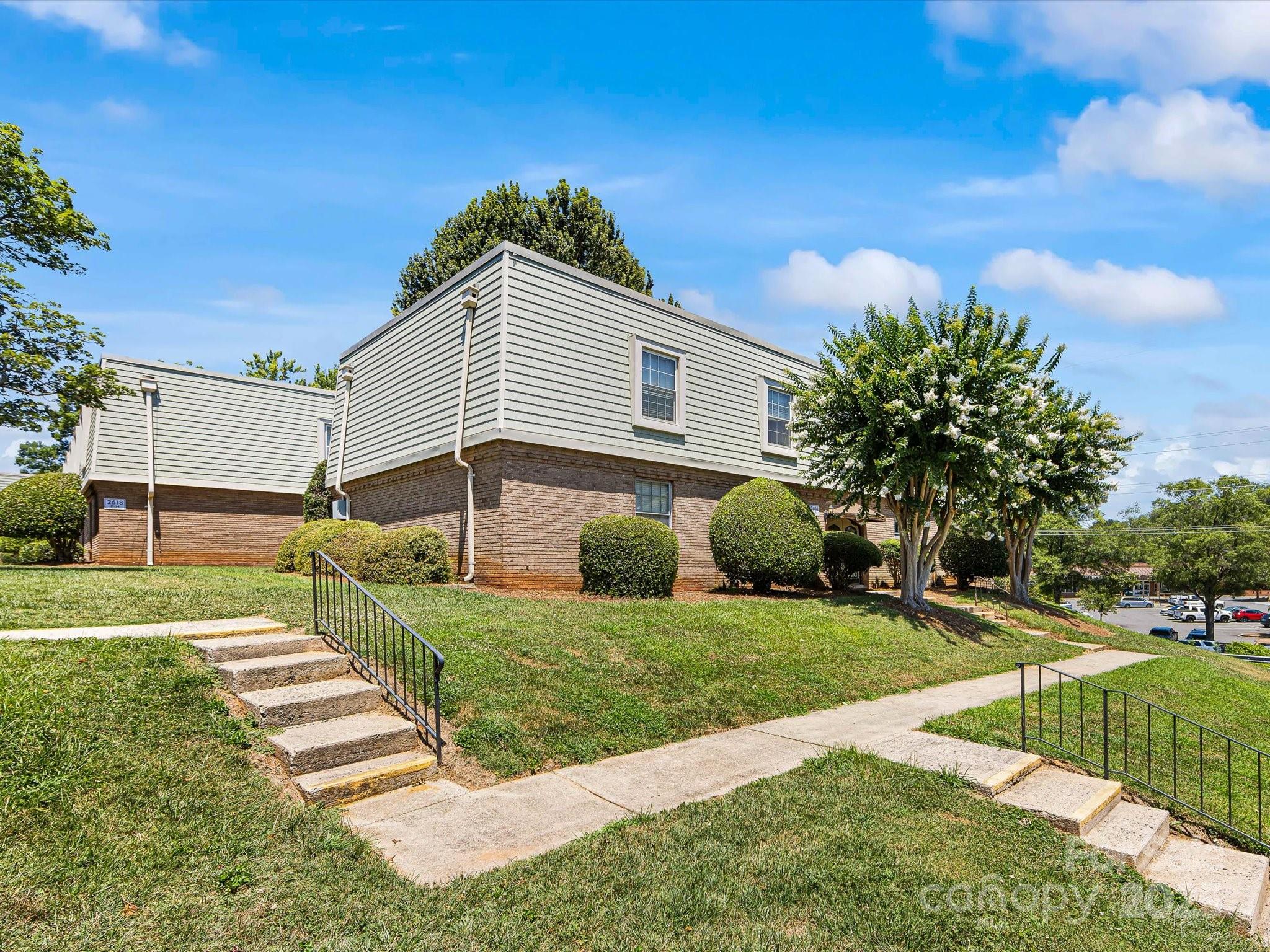 2616 Park Road B