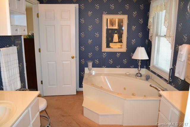 Meadow Lakes - Residential