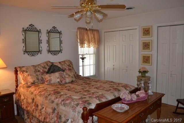 Meadow Lakes - Residential