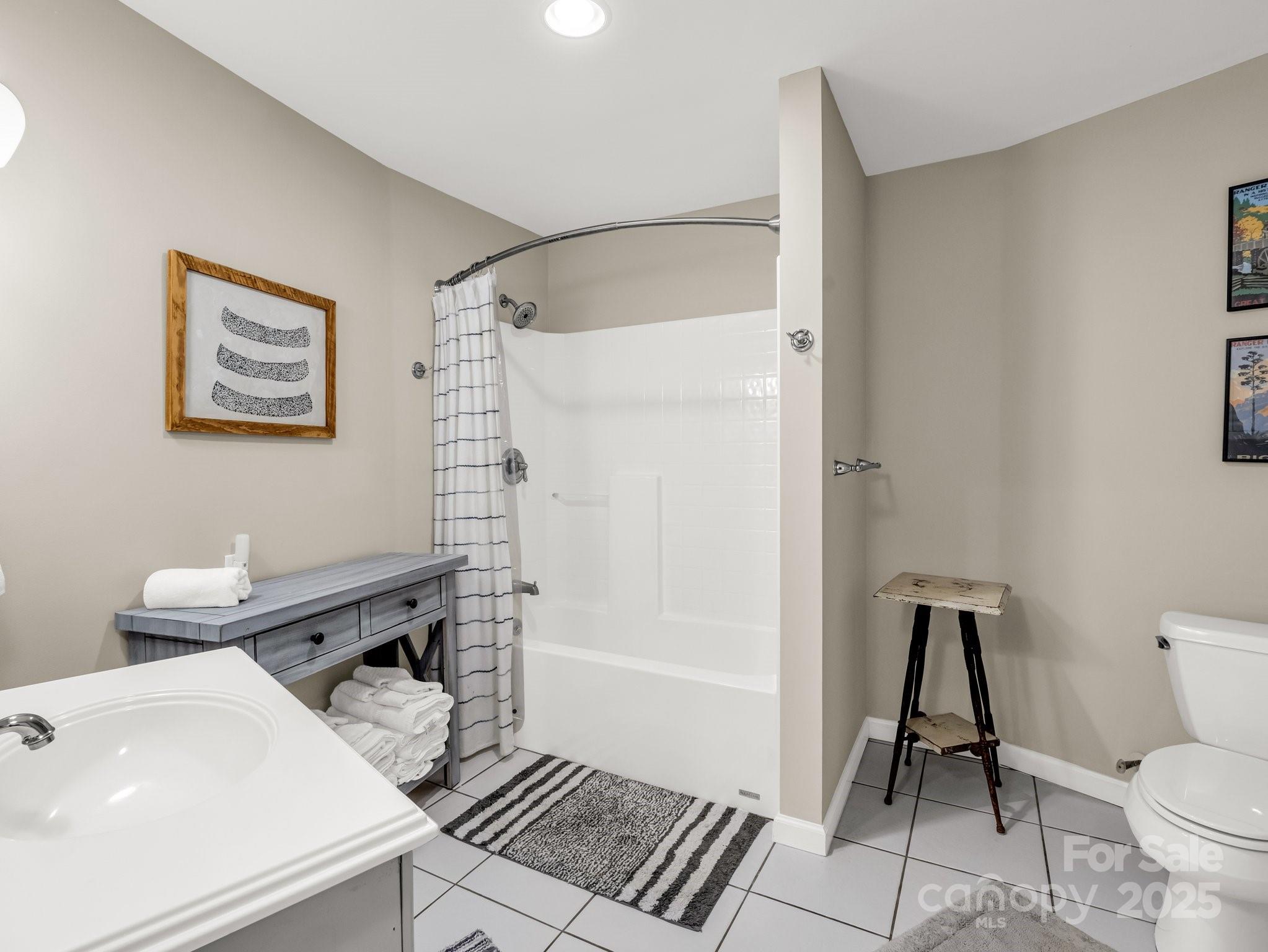 Rumbling Bald on Lake Lure - Residential