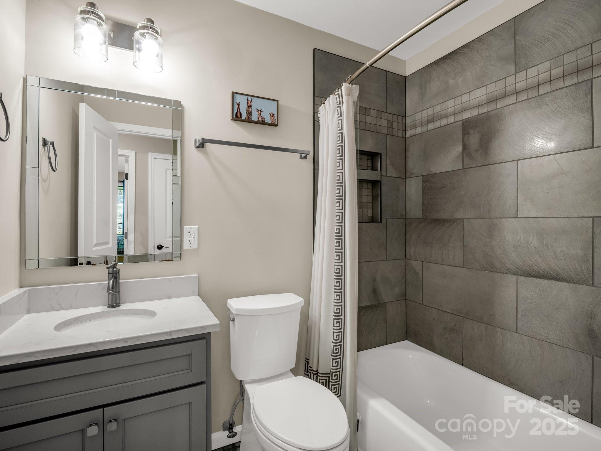 Rumbling Bald on Lake Lure - Residential