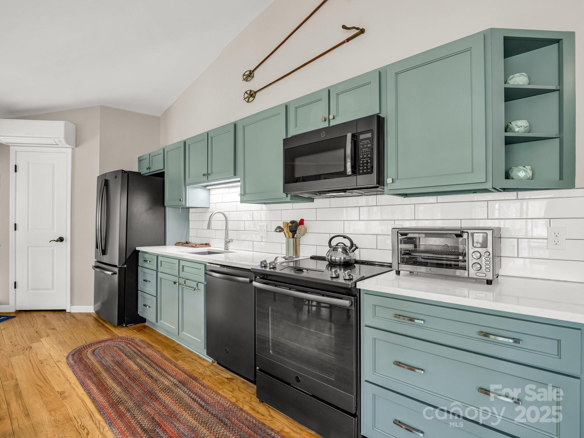 Rumbling Bald on Lake Lure - Residential