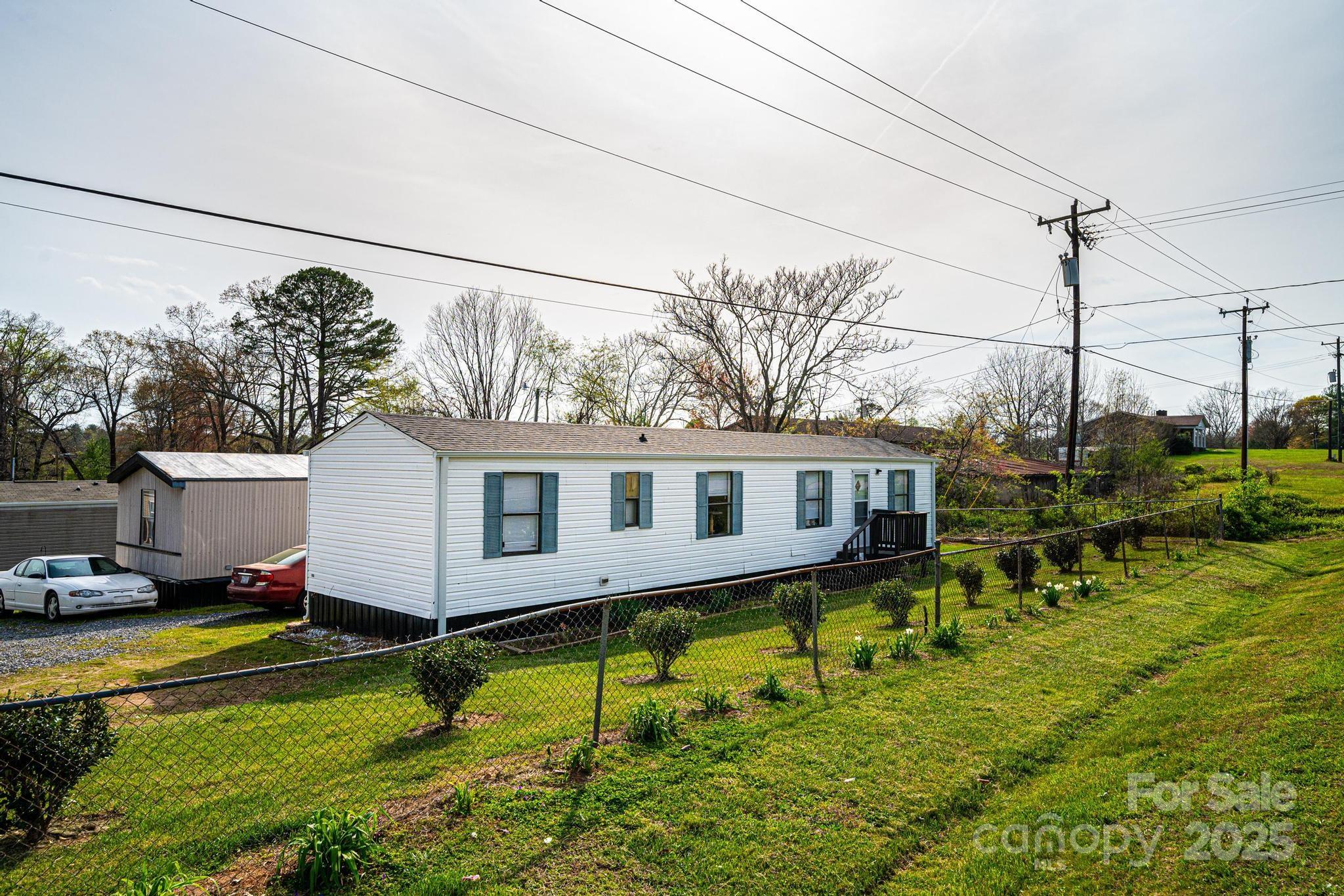 1521 Airport Rhodhiss Road