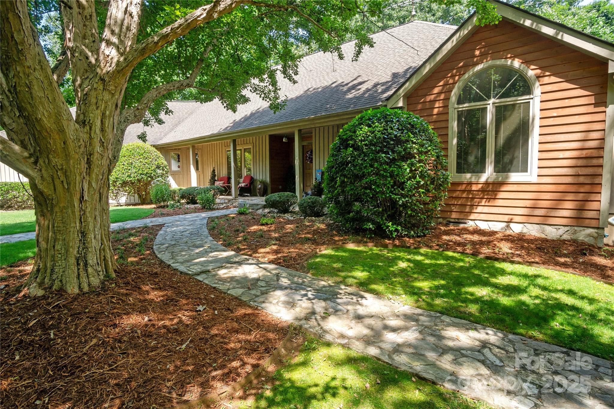 270 Foxwood Drive