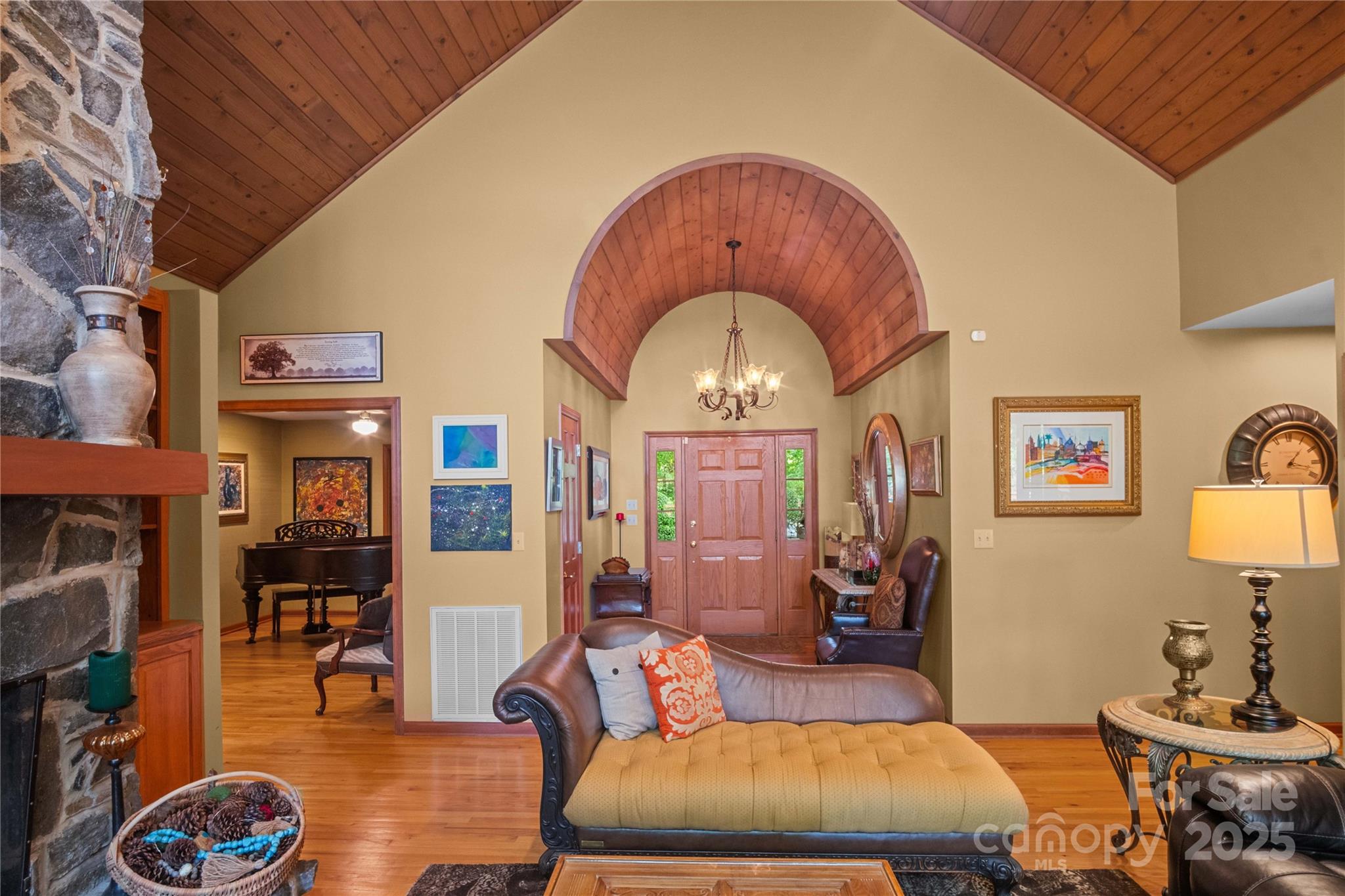 Snaffles - Residential