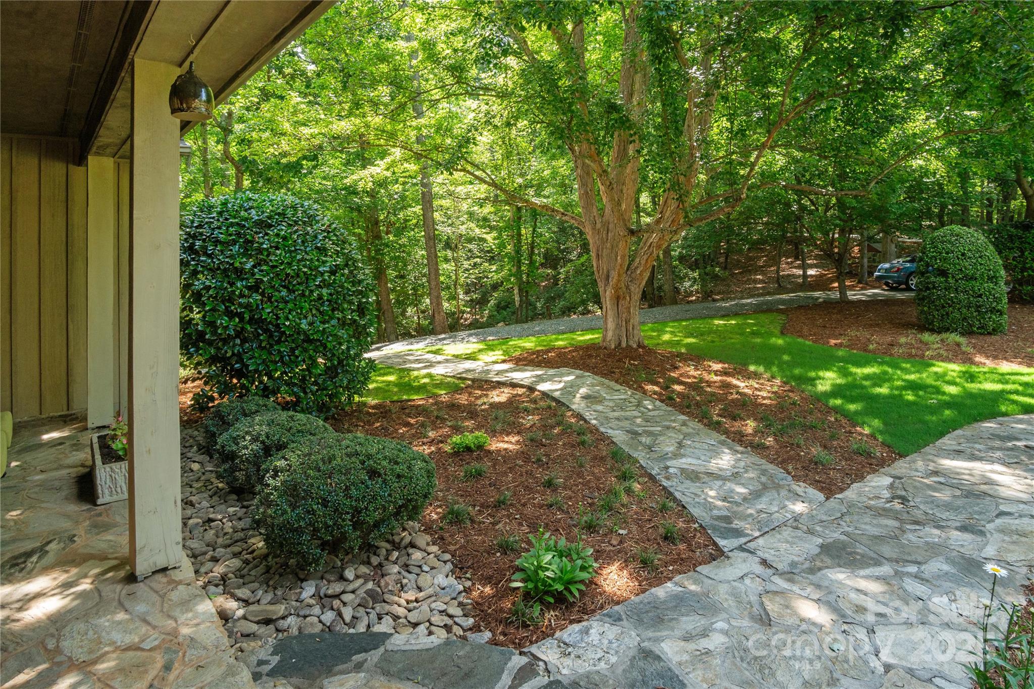 270 Foxwood Drive