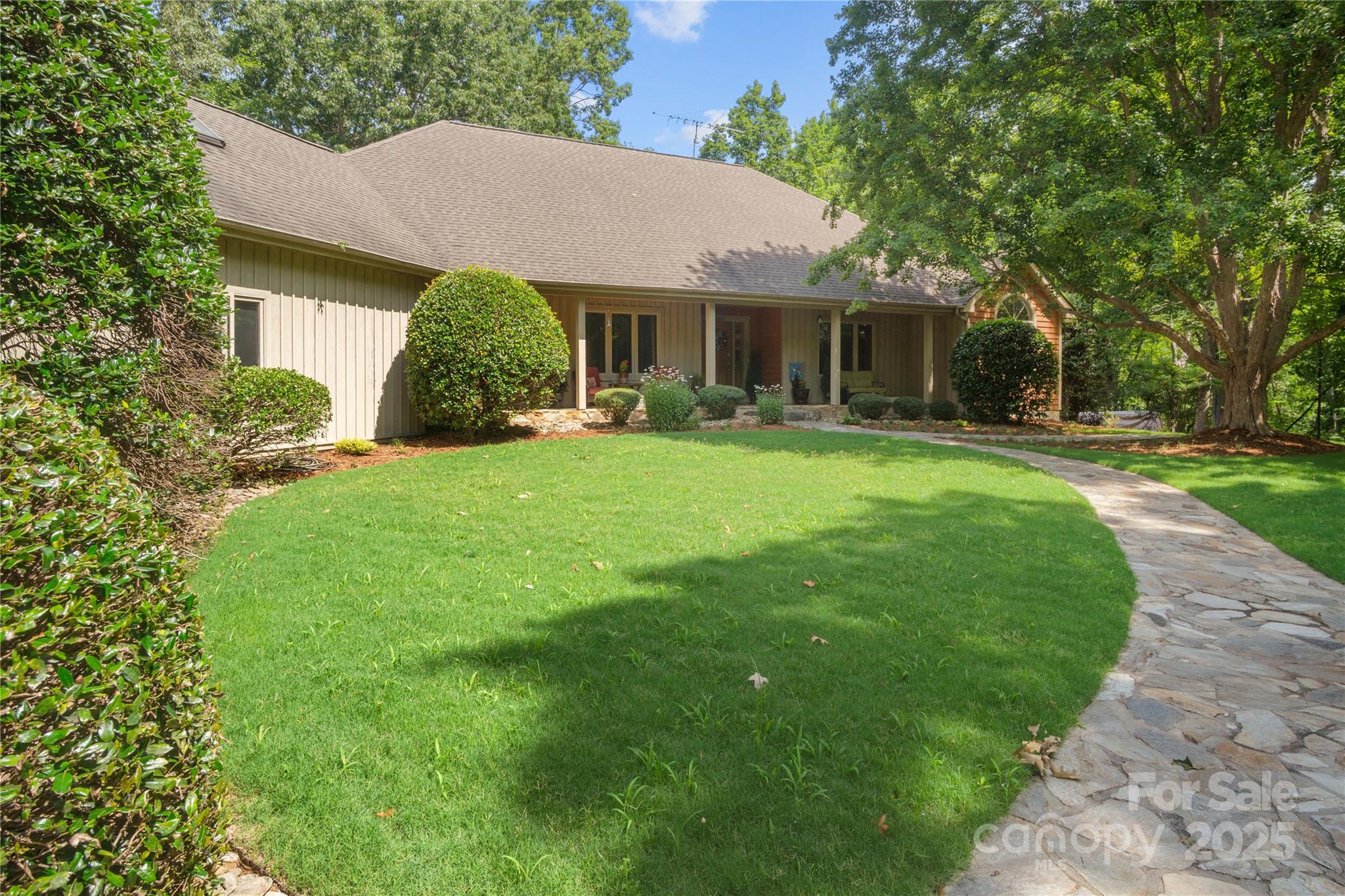 270 Foxwood Drive