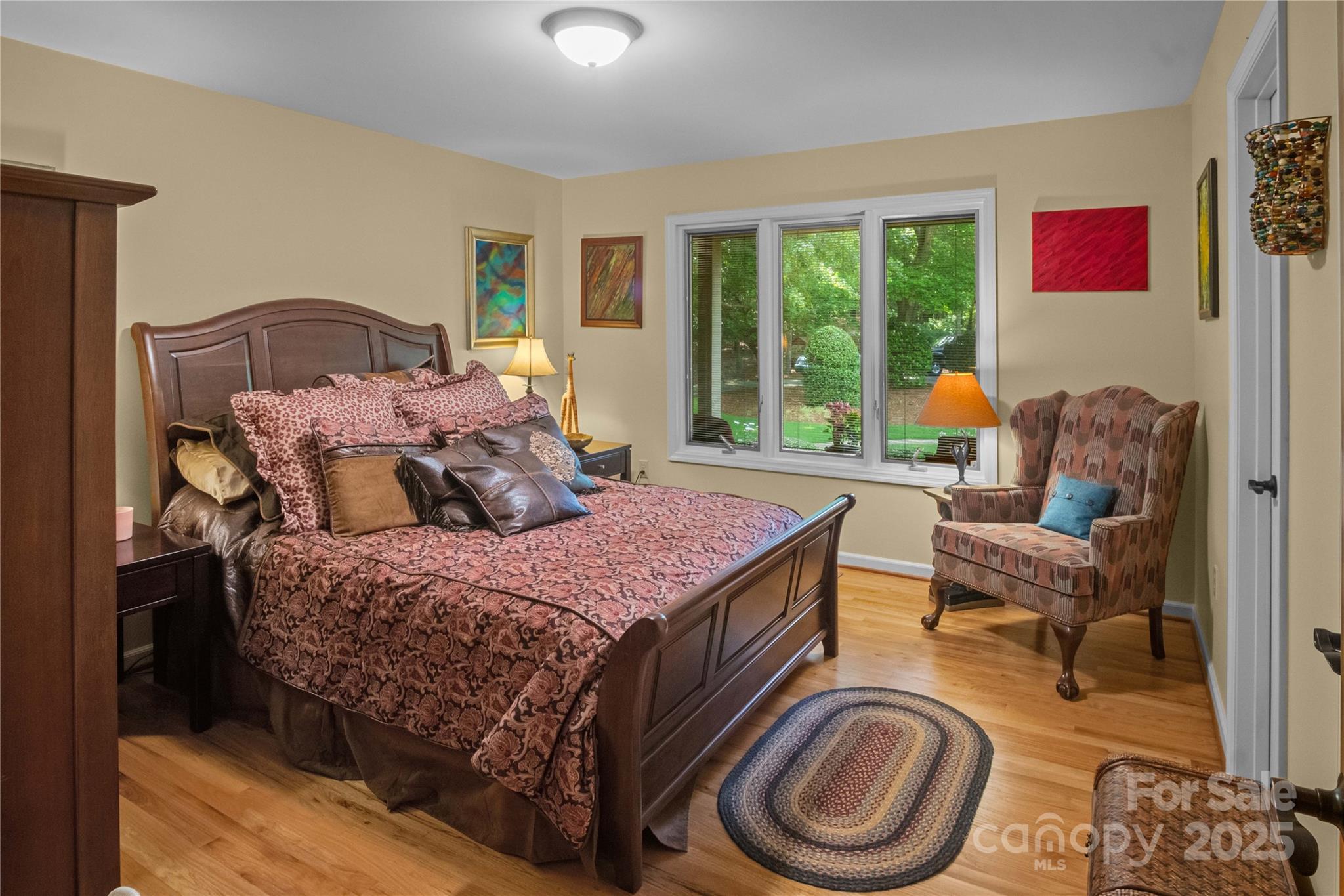 Snaffles - Residential