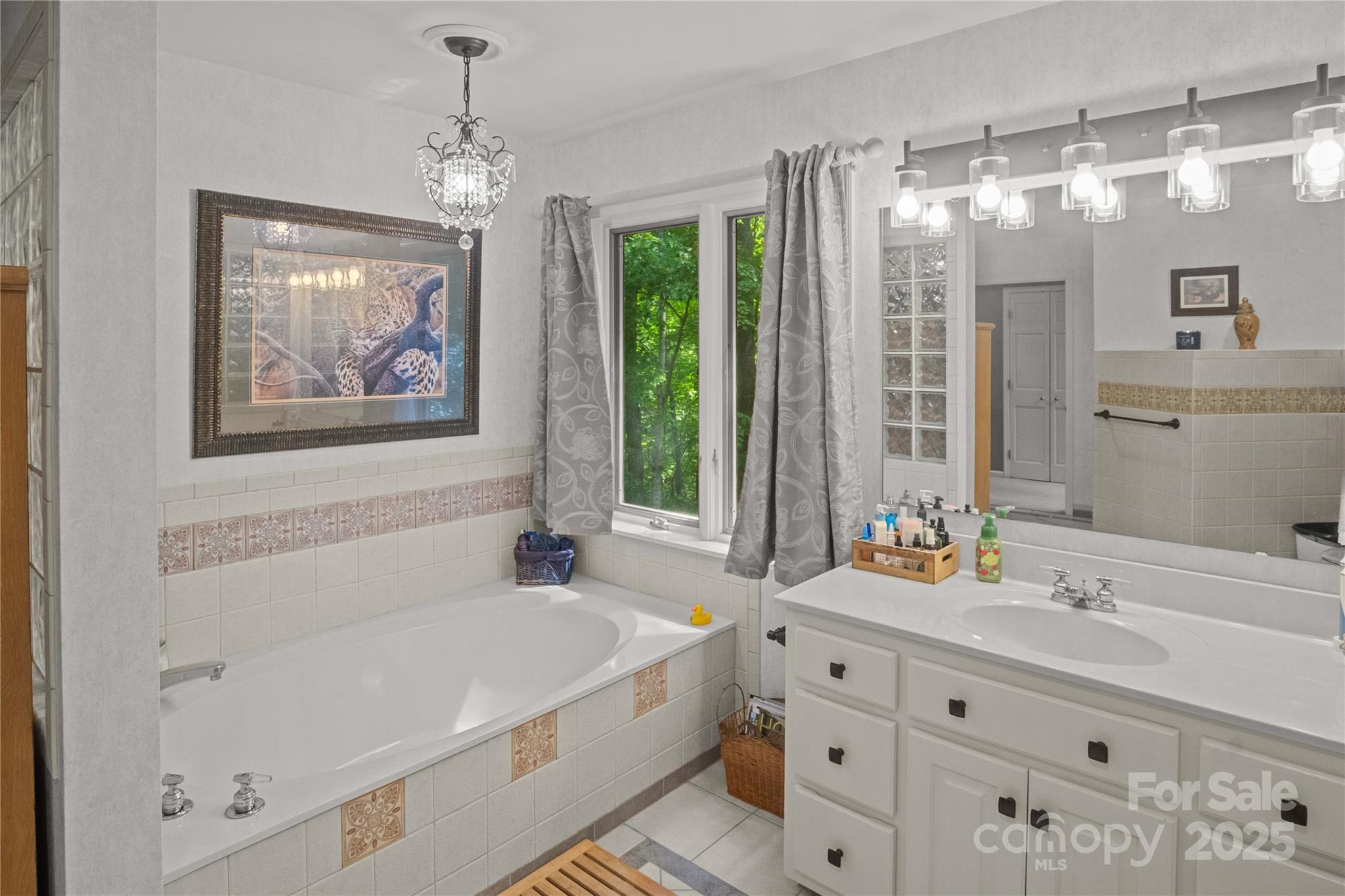 Snaffles - Residential