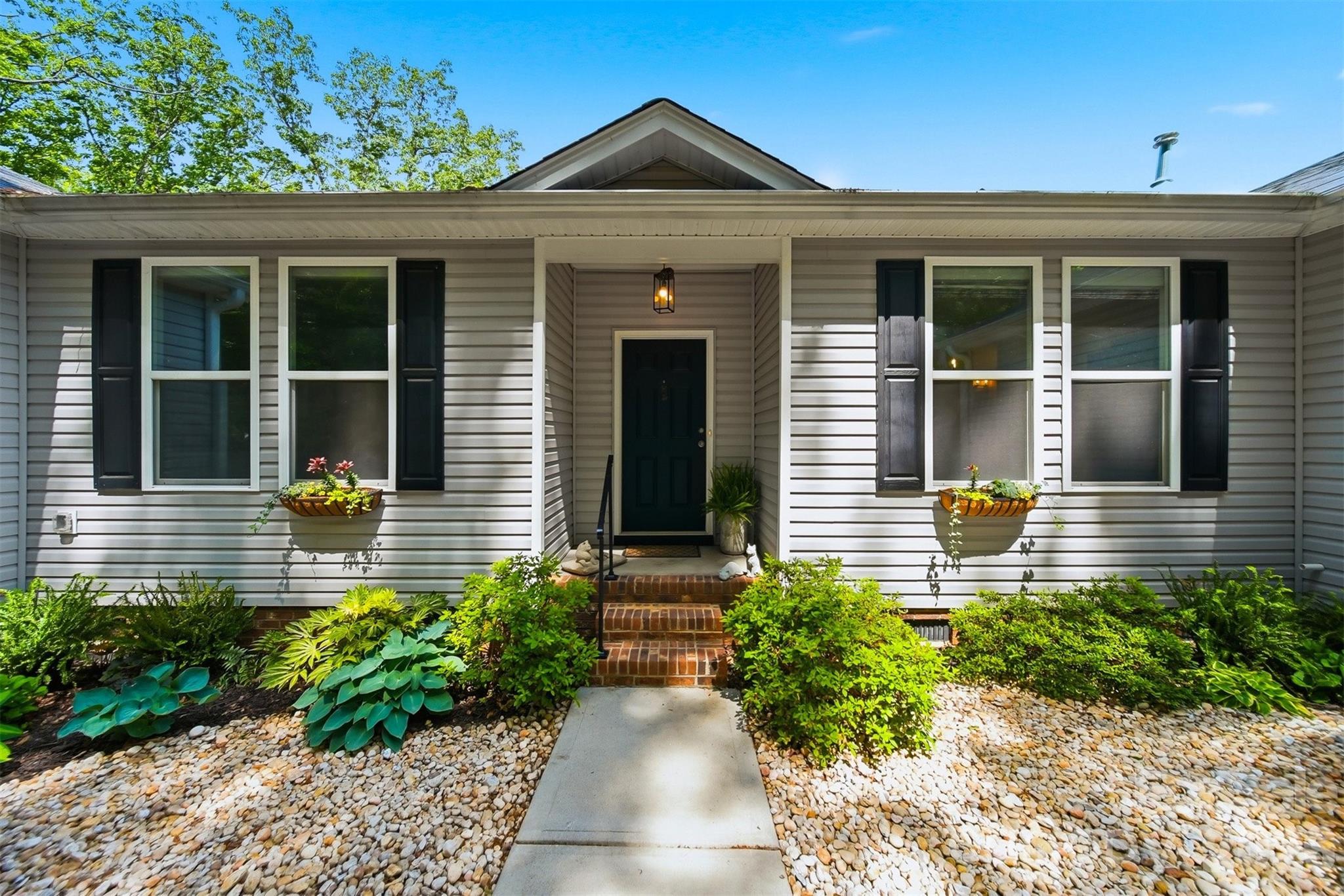 3346 Stones Throw Circle