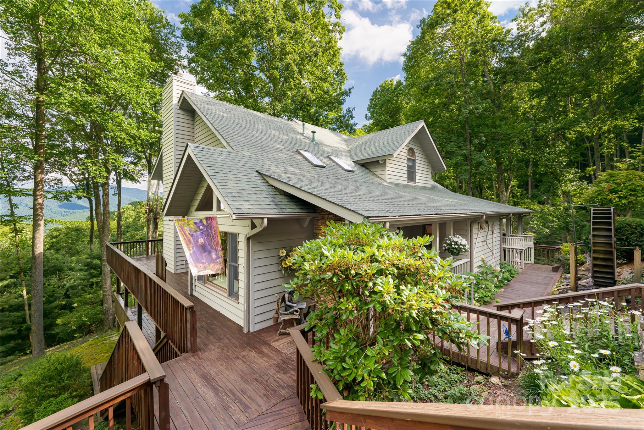 163 Tweetys Knoll