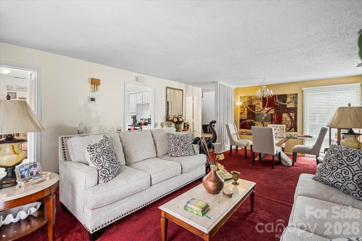 Four Seasons - Residential