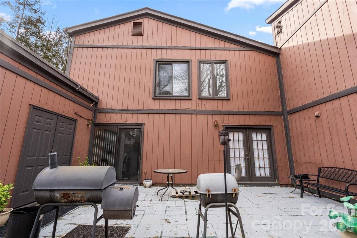 Four Seasons - Residential