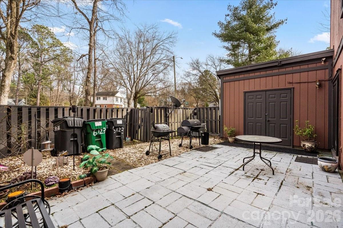 Four Seasons - Residential