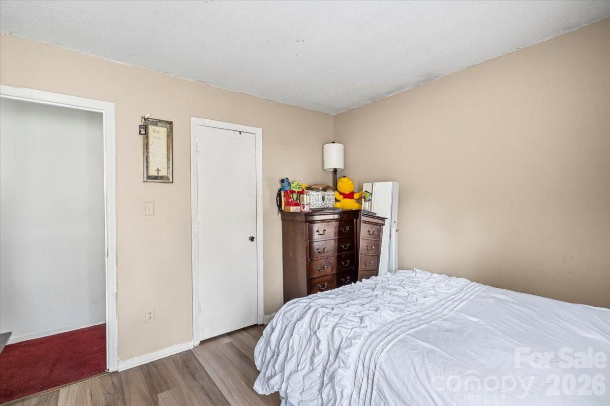 Four Seasons - Residential