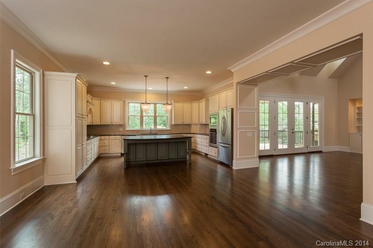 The Peninsula - Residential