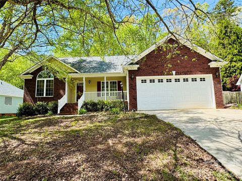 Photo of 313 Brightwood Court SW, Concord, NC 28025 (MLS # 4367201)