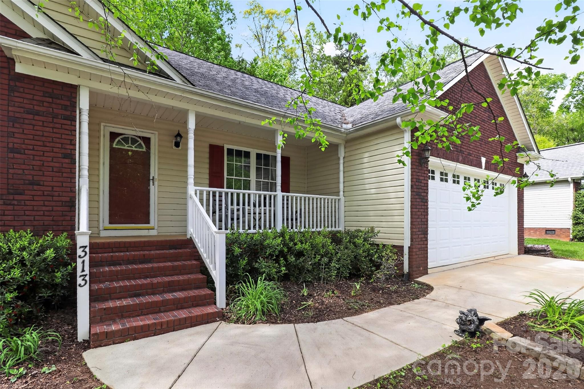 313 Brightwood Court SW