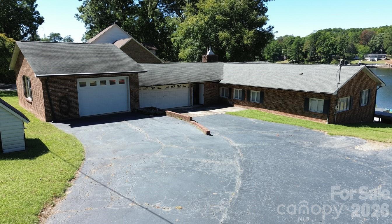 4935 Vagabond Lane
