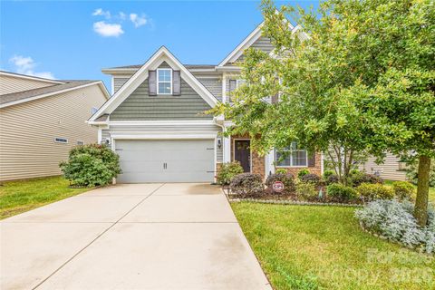 Photo of 8813 Douglas Palace Court, Charlotte, NC 28278 (MLS # 4342472)