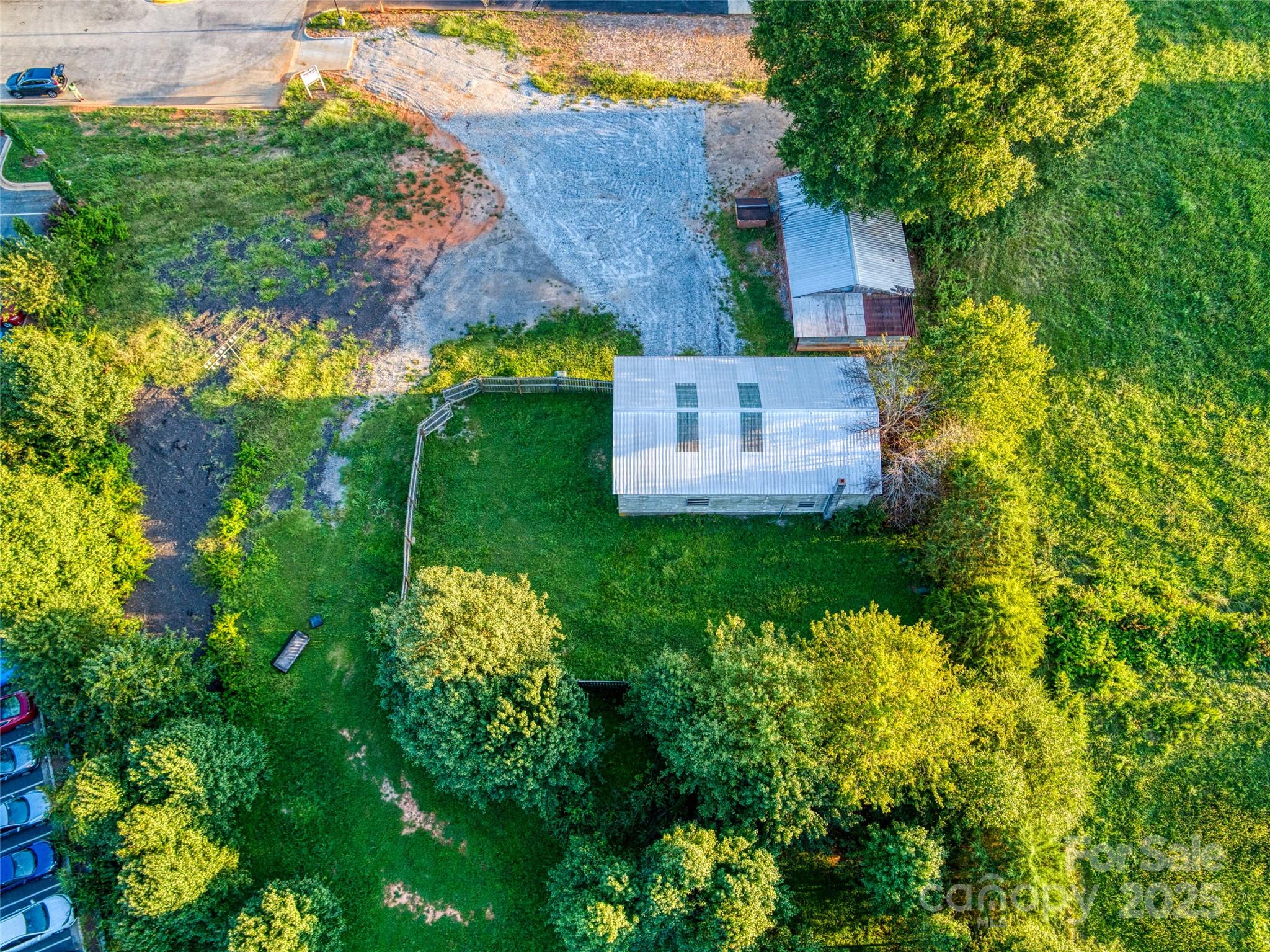 690 River Highway 3
