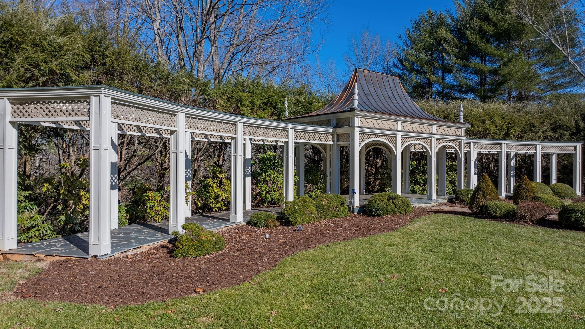 135 Claron Place SE