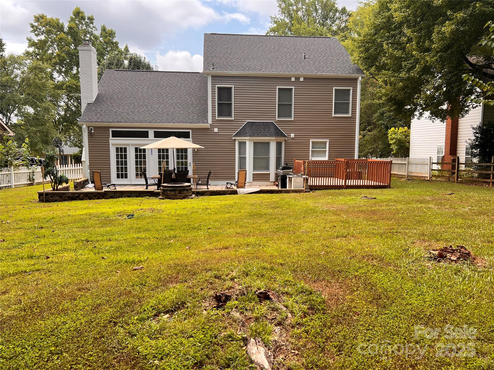 2913 Summerland Drive