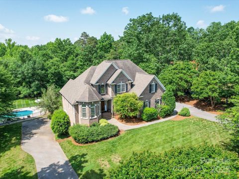 1508 Avalon Oaks Court Dallas NC 28034