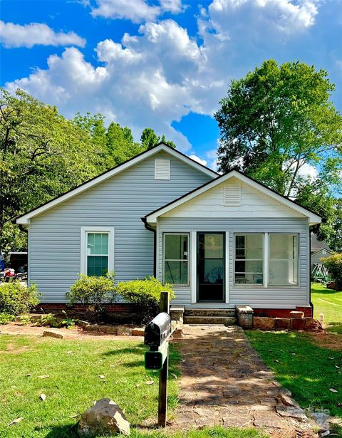 Single Family Residence in China Grove NC 1220 Roberts Street.jpg