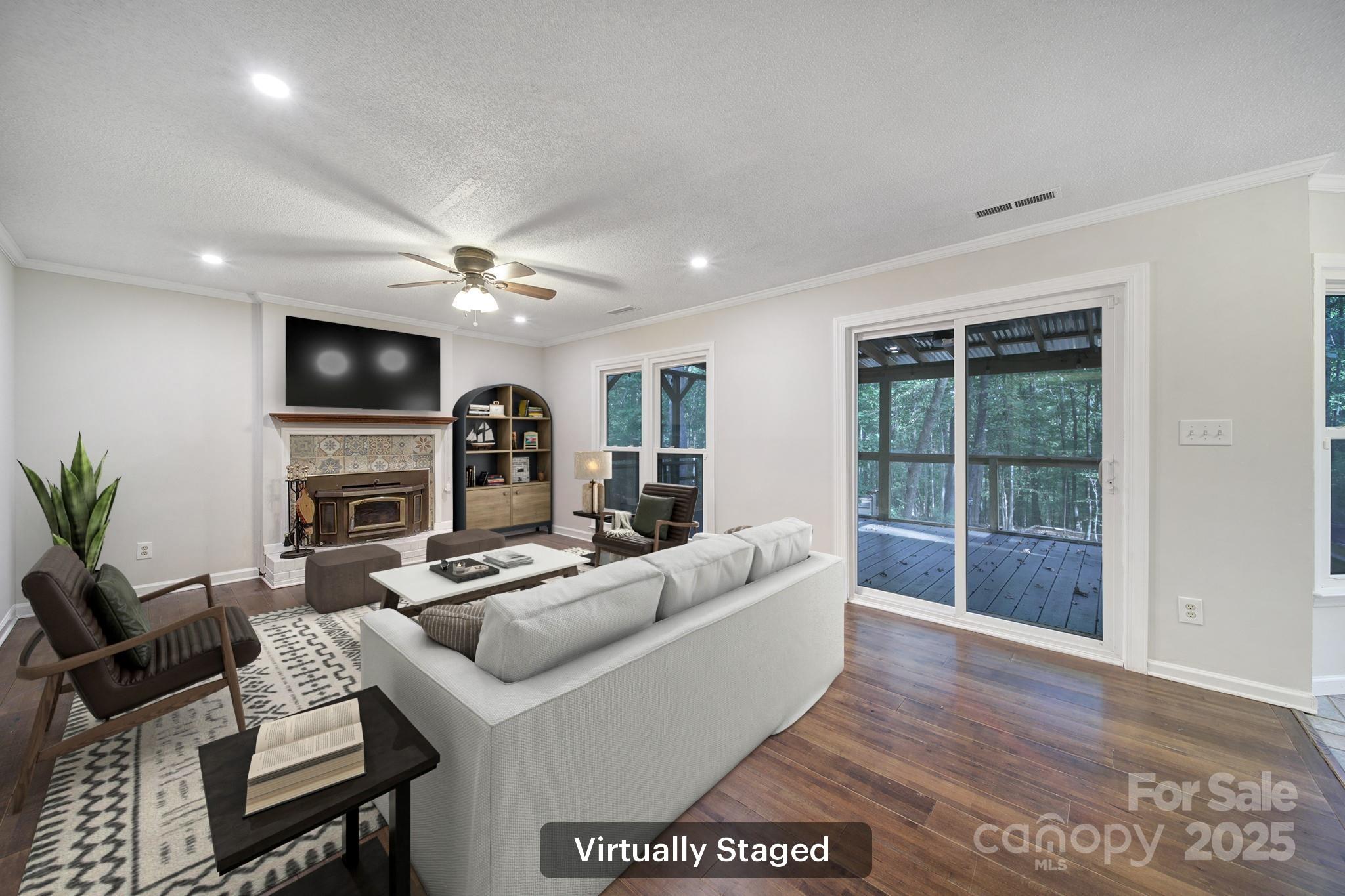 5026 Spicebush Court
