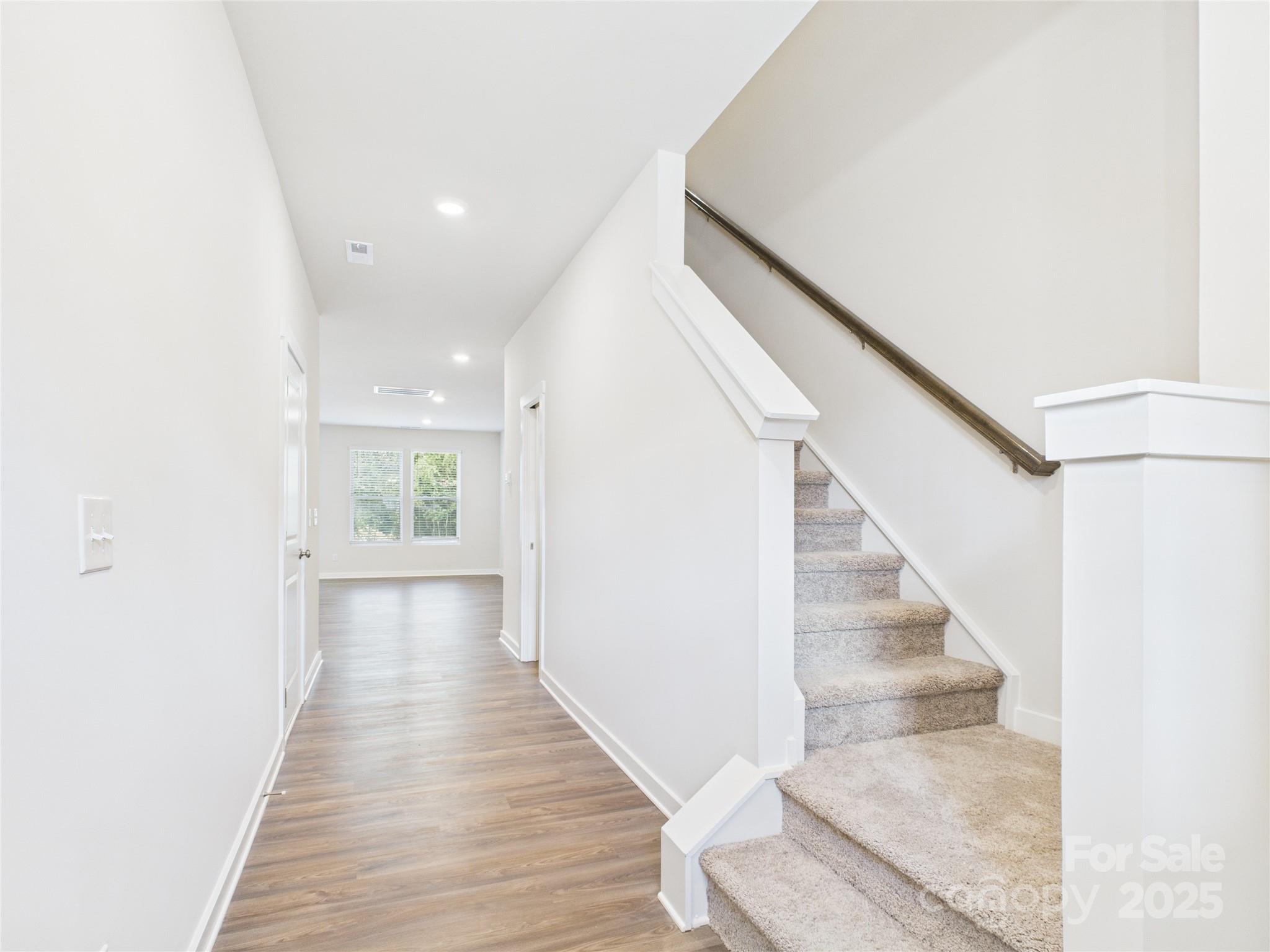 311 King Street E 02