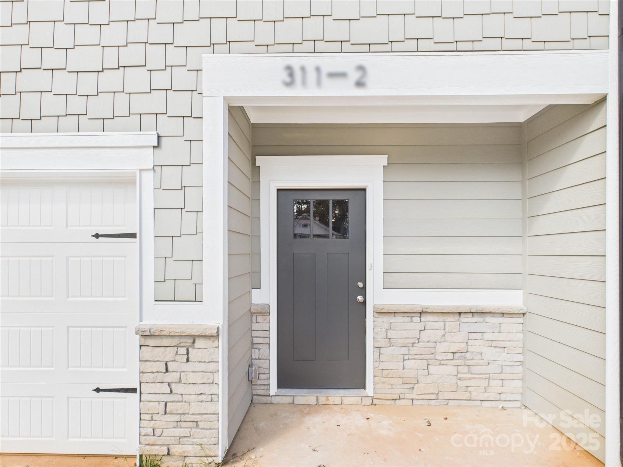 311 King Street E 02