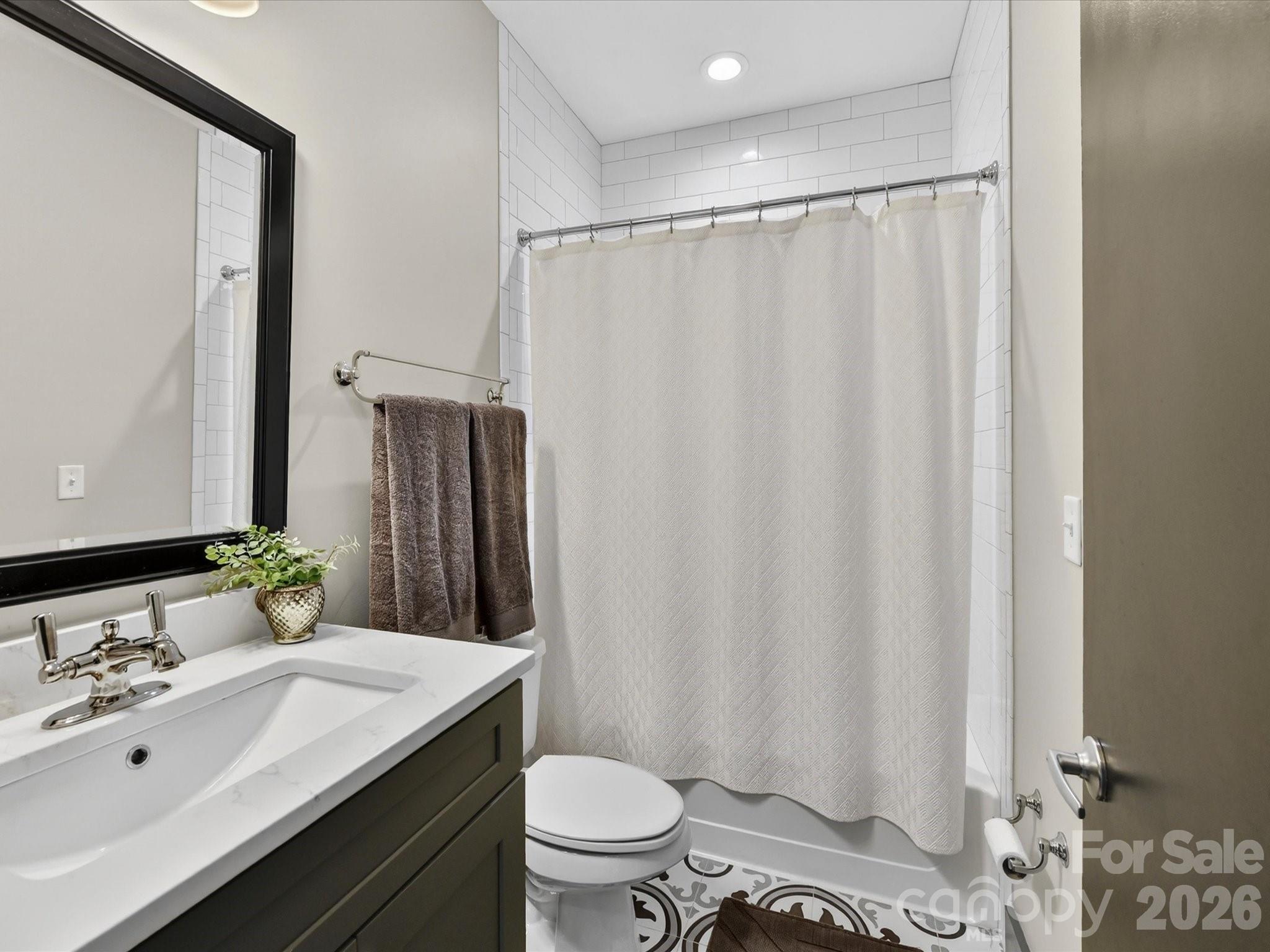 M Street - Residential