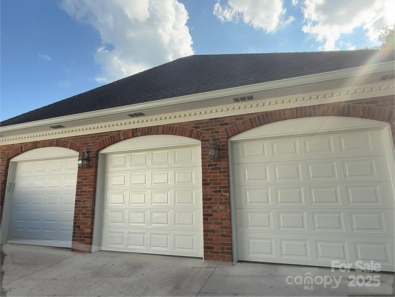 2900 Ferncliff Road
