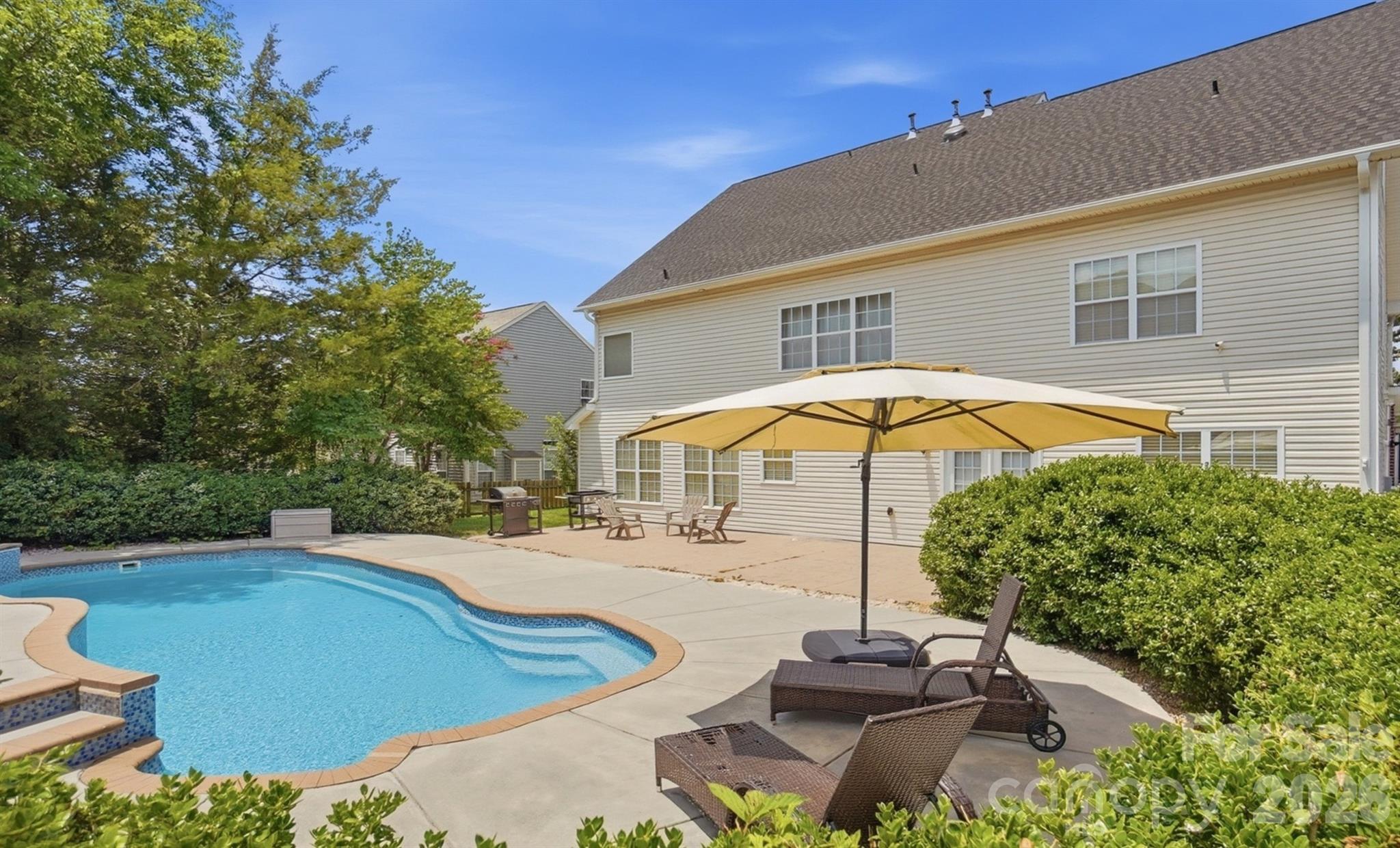Beautiful Backyard Pool