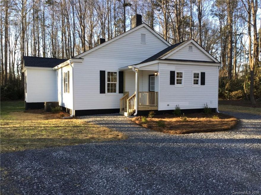 Perfectly redone just for you! This house is nestled in Fort Mill and has been completely remodeled. The list of new items is to long to list and you must see it for yourself. If your looking for a convenient beautiful home in Fort Mill, this is the one.