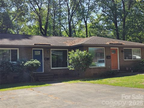 Photo of 1735-1737 Herrin Avenue, Charlotte, NC 28205 (MLS # 4371448)