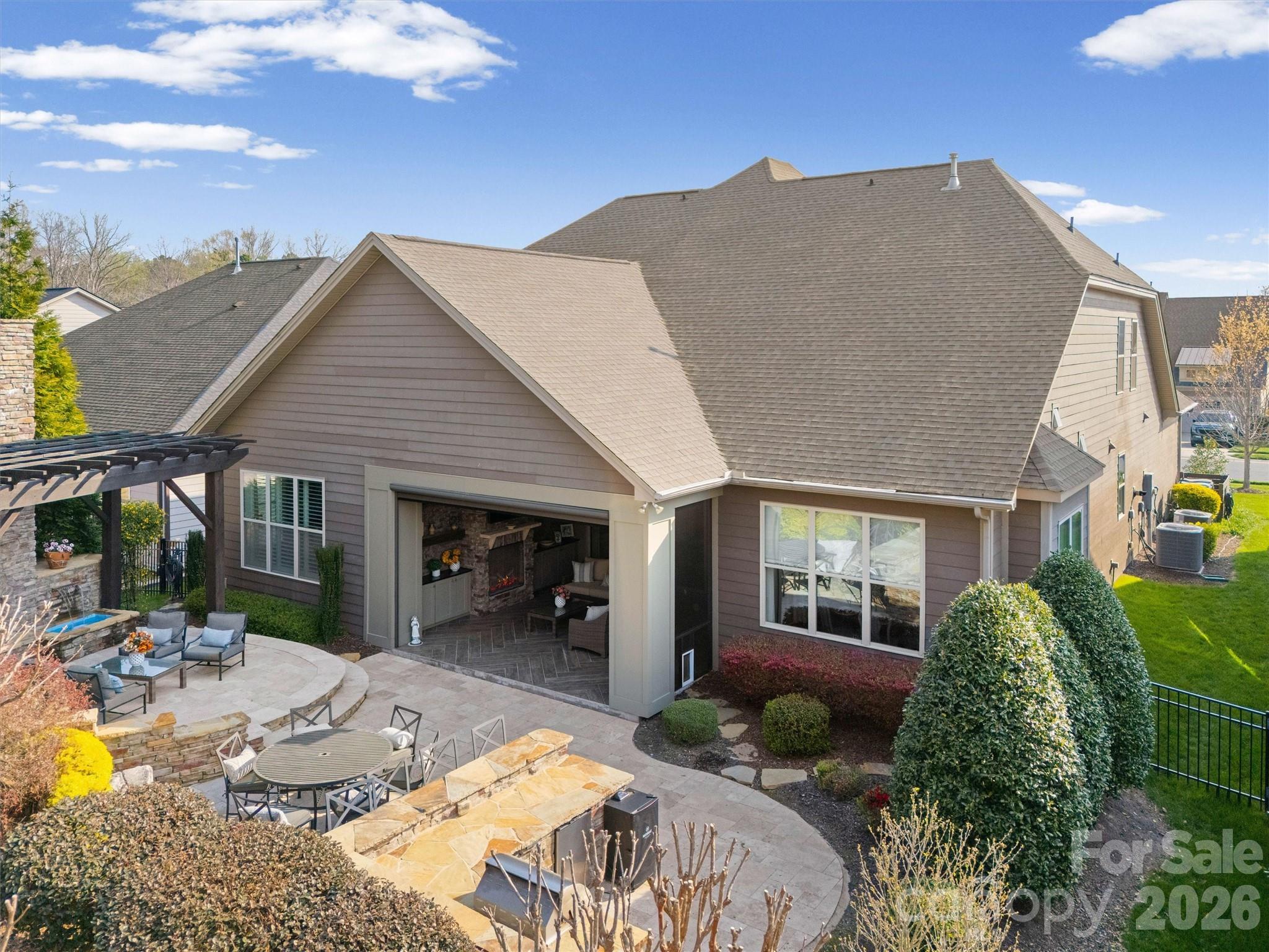 1045 Chippenham Avenue