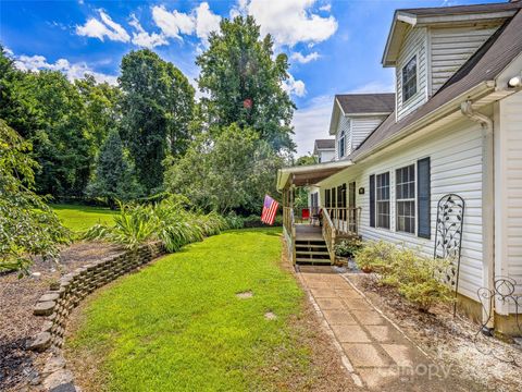 A home in Hendersonville