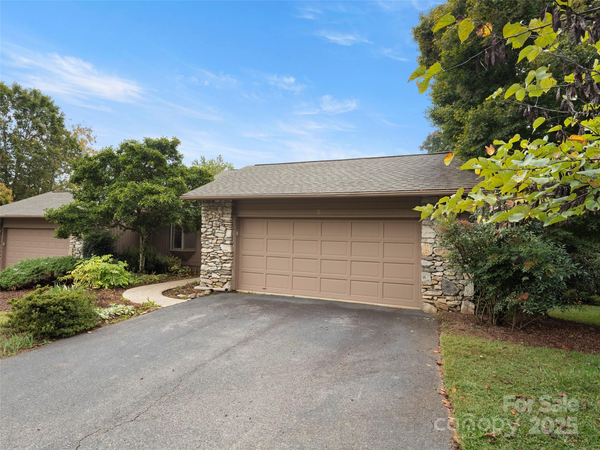 5 Ridge Terrace