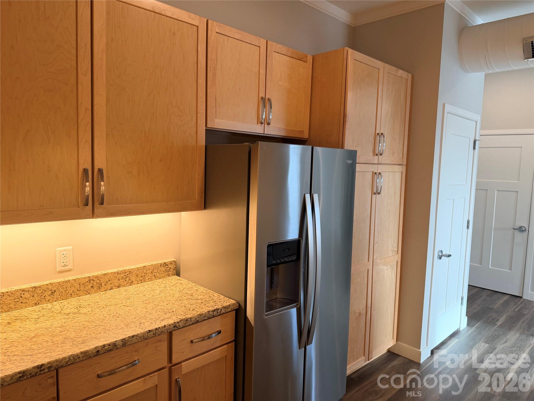 201 E Innes Street 204