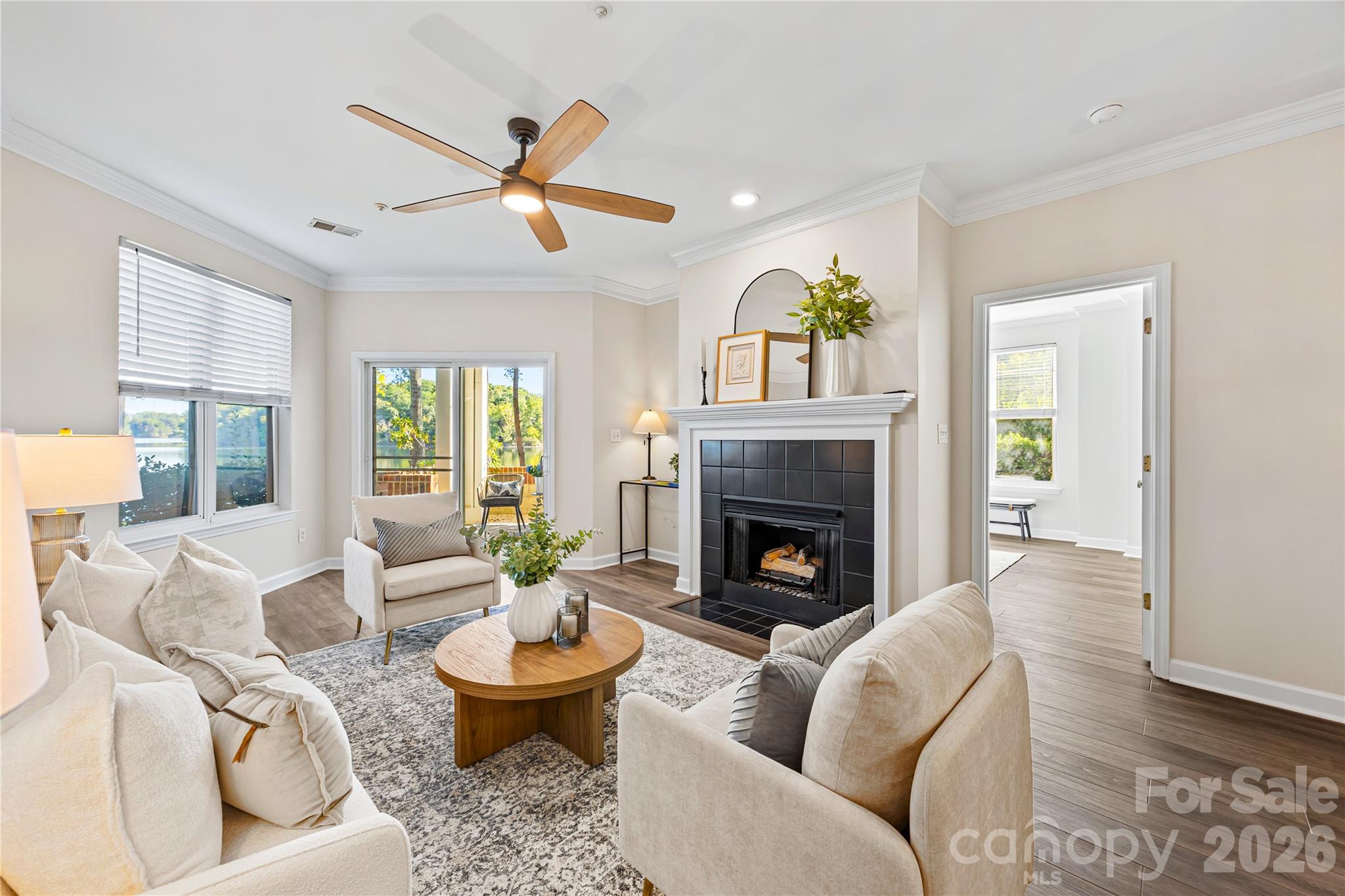 915 Northeast Drive 22