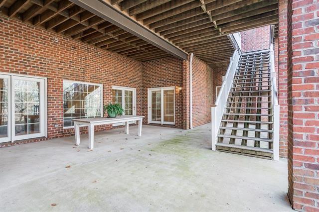 Lakegrove - Residential