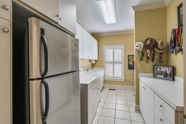 Lakegrove - Residential