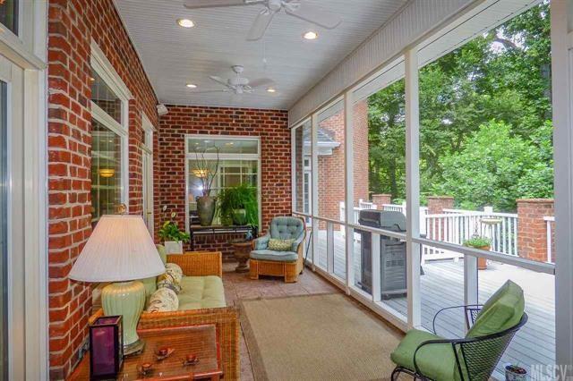 Lakegrove - Residential